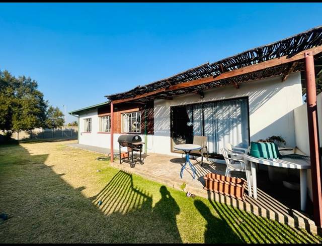 3 BEDROOM HOUSE FOR SALE IN VANDERBIJLPARK SW 1